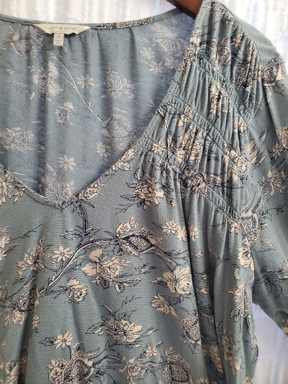Lucky Brand Dusty Green Floral V-Neck Peasant Top - Picture 3 of 7